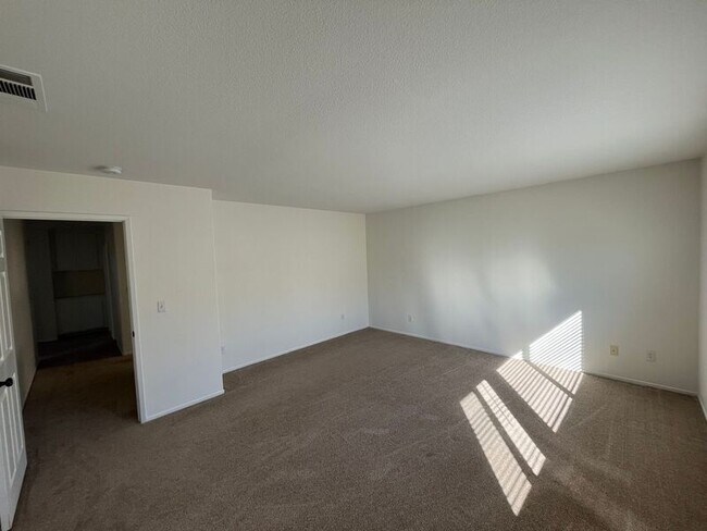 Building Photo - 11158 Picard Pl