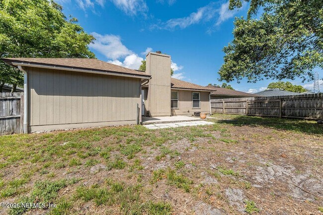 Building Photo - 3317 Cancun Dr E