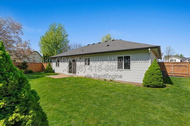 Building Photo - 8920 Torrey Ln