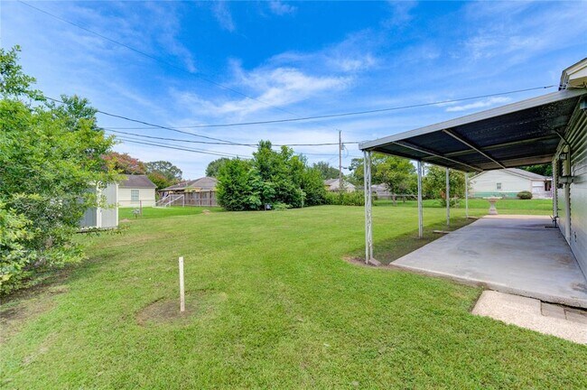 Building Photo - 10111 Fonville Dr