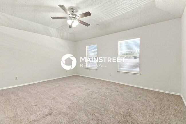 Building Photo - 3 Bedroom Pet-Friendly Home in DENTON, TX with Main Street Renewal