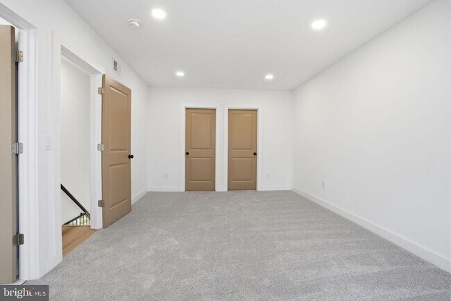 Building Photo - 20 Redbrook Ln