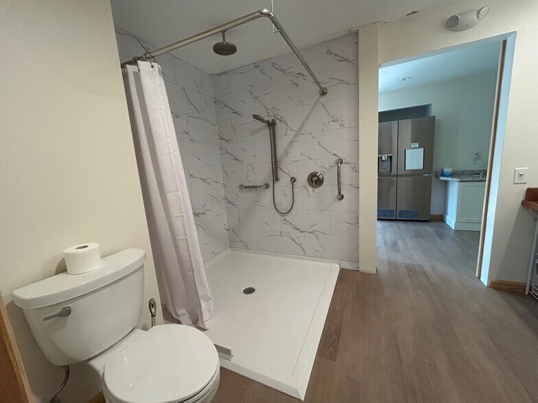 Shower - 7 Fairview St