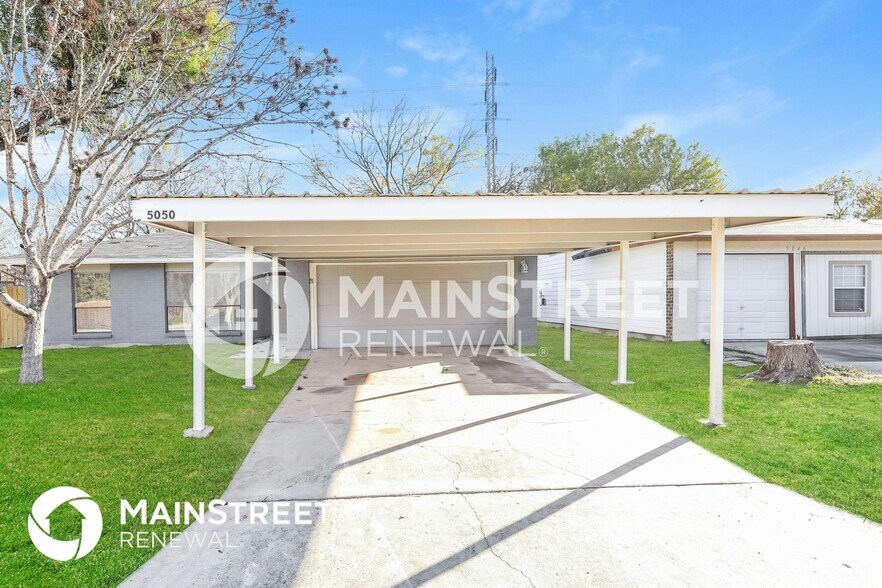 Building Photo - 5050 Gordon Cooper Dr