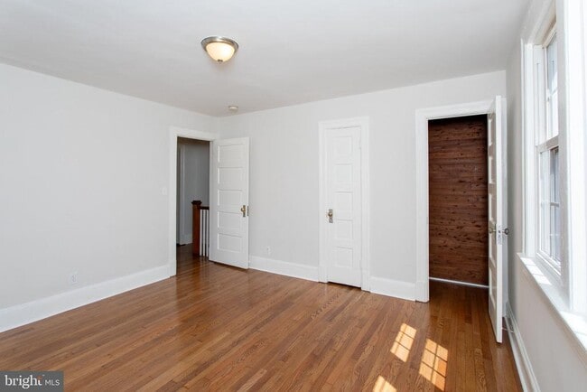 Building Photo - 104 53rd St NE