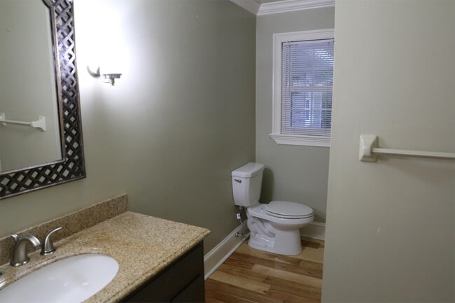 Building Photo - 3809 Allenhurst Dr