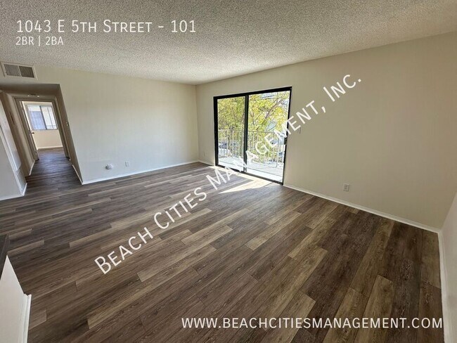 Building Photo - 1043 E 5th St