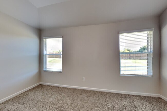Building Photo - 11724 SW 29th Ter