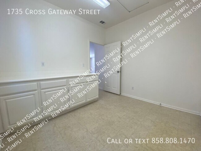 Building Photo - 1735 Cross Gateway St