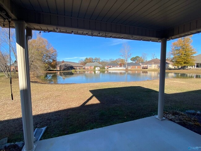 Building Photo - 243 Chestnut Oak Cir