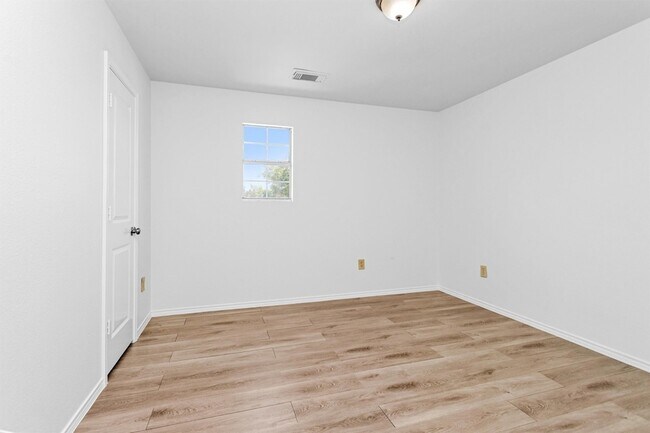 Building Photo - 2156 Hopper Rd