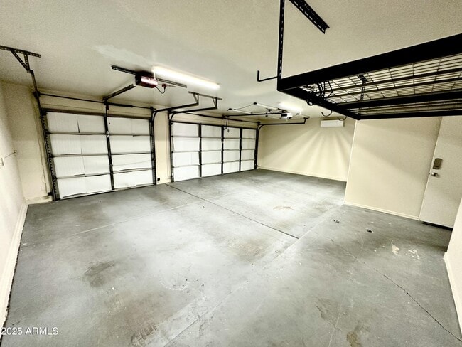 Building Photo - 4708 E Thunderhill Pl