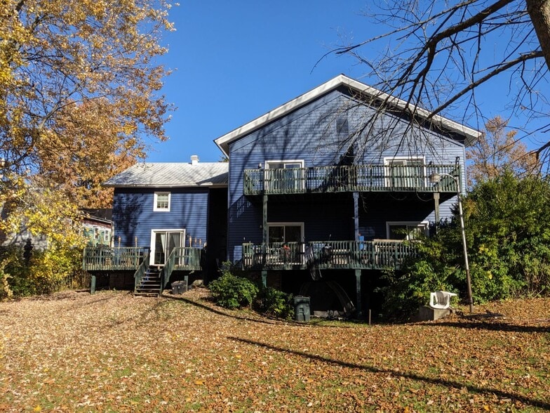 Building Photo - 139 S Esselstyne St