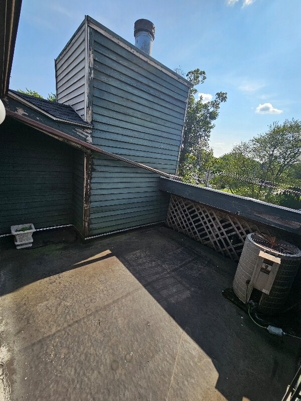 Building Photo - 136 Kane St