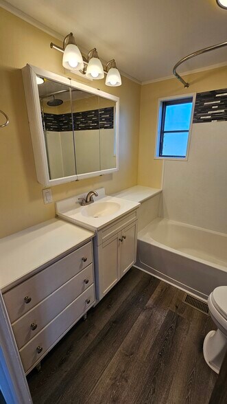 Bathroom vanity - 26592 Military Rd