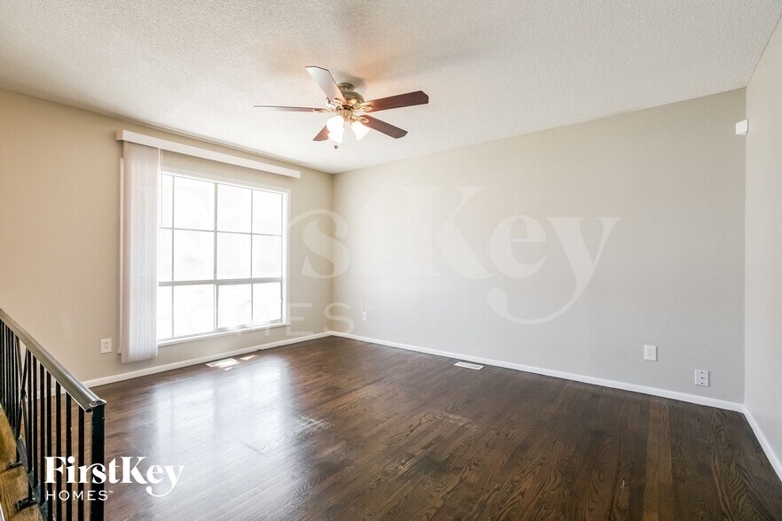 Building Photo - 2020 Belmont Blvd