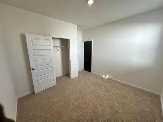 Building Photo - 134 Oakchase Pk Ln