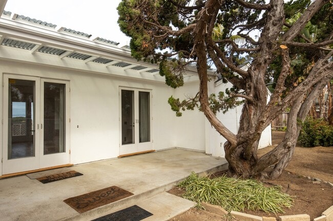 Building Photo - 1090 Devonshire Dr