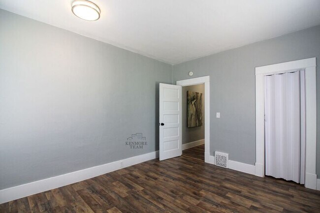 Building Photo - 310 N 2nd Ave