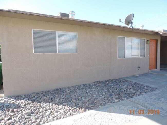 Building Photo - SAN833
