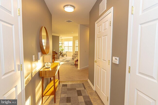 Building Photo - 832 Timberlake Dr