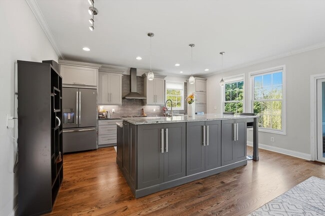 Building Photo - Stunning 4BR Home in Cascade Falls – Modern Upgrades & EV Ready!