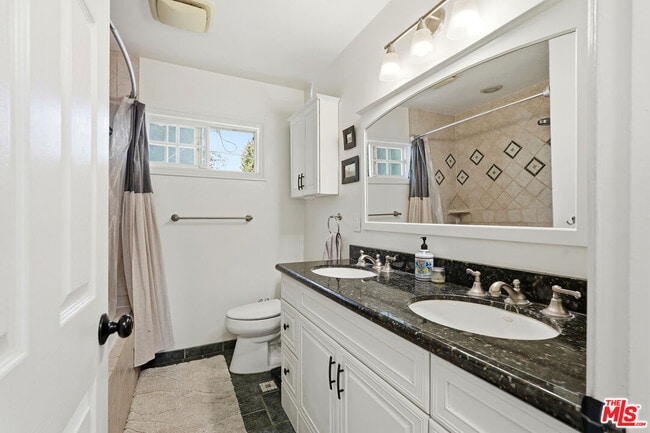 Building Photo - 15203 Yukon Ave