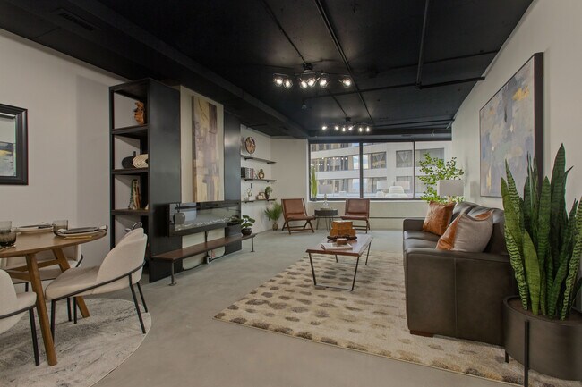 Building Photo - 44 W Broadway