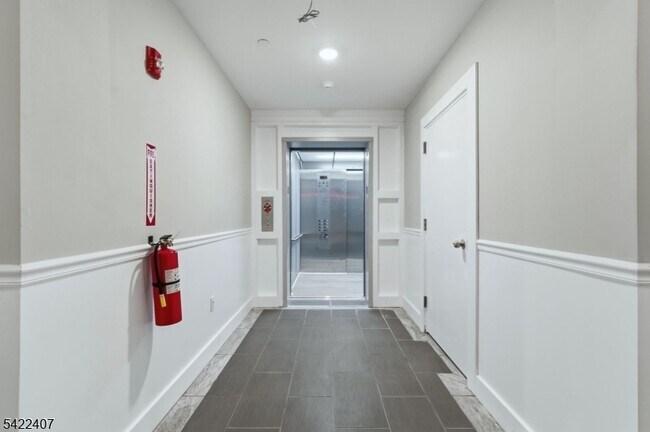 Building Photo - 95 Shepherds Ln