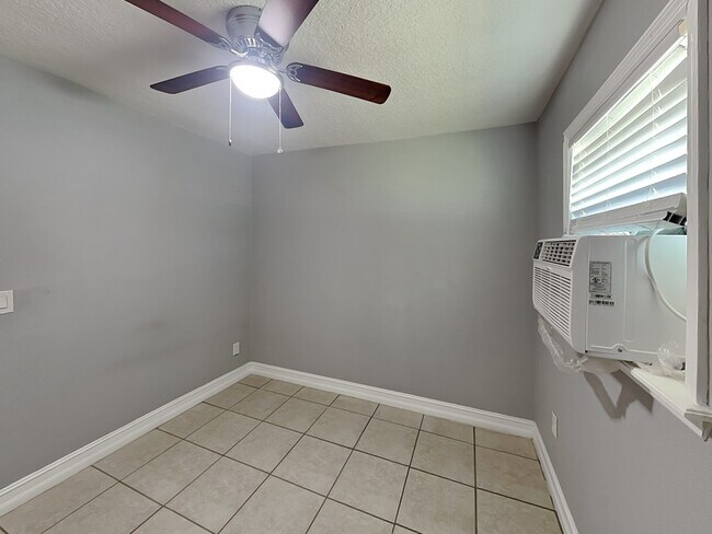 Building Photo - 4531 Conley St