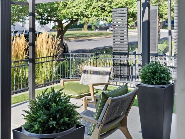 Building Photo - Desirable Kendall Yards Townhouse – Modern Living Near Downtown Spokane (Furnished)