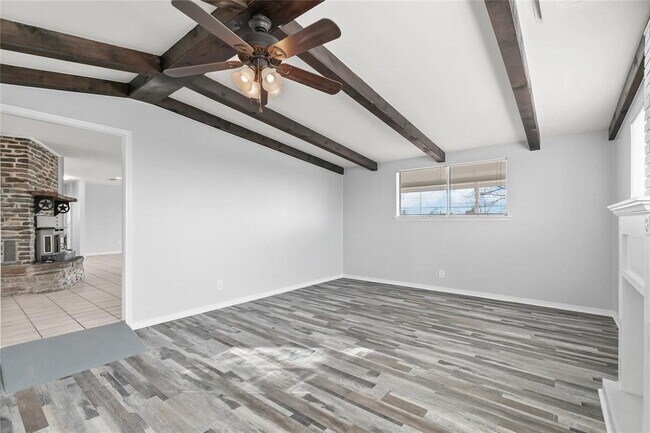 Building Photo - 2736 E State Hwy 29