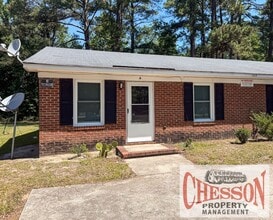 Building Photo - 1715 Snowden Dr SE