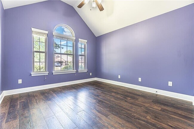 Building Photo - 4105 SW Slate Ln