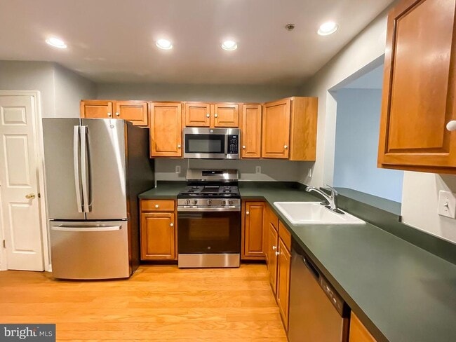 Building Photo - 1106 Cherry Wood Ct