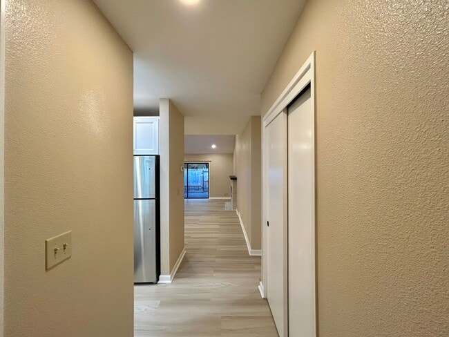 Building Photo - Serene 2 Bed, 2 Bath Updated Hidden Gem!