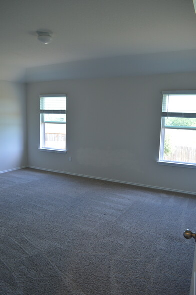 Building Photo - 3926 Copper Riv