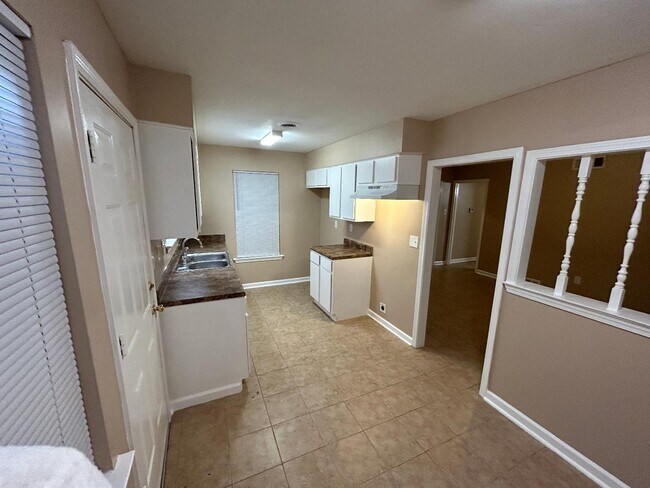 Building Photo - 3741 Rainford Dr