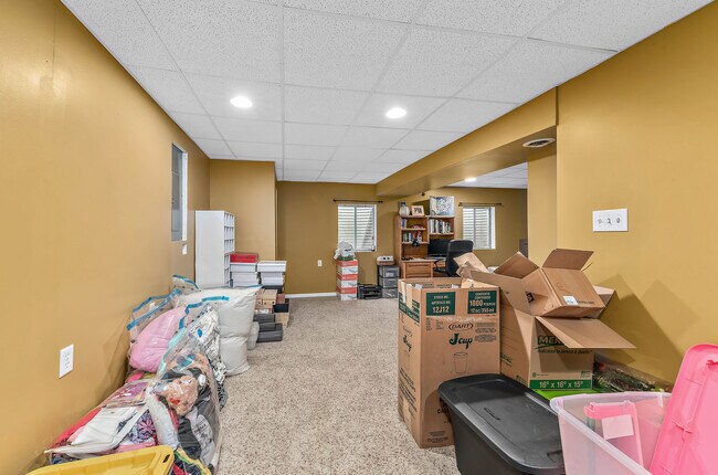 Building Photo - 2062 Kathleen Cir