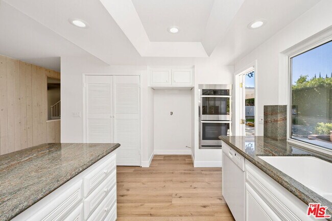 Building Photo - 4231 Orchardview Ct