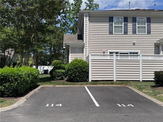 Building Photo - 114 Ellis Dr