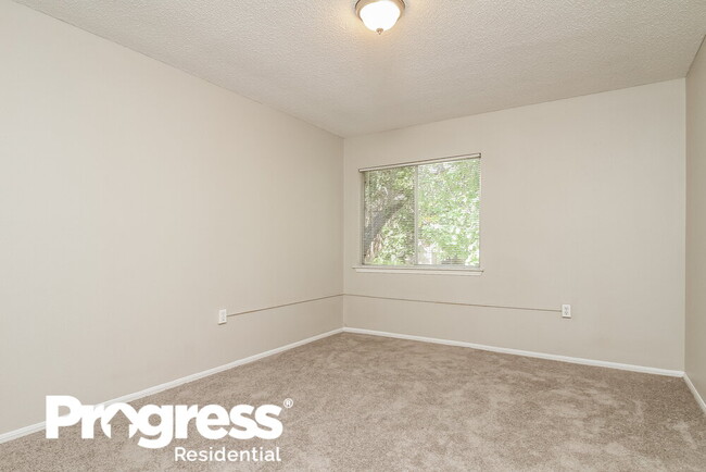 Building Photo - 6803 Highland Bluffs