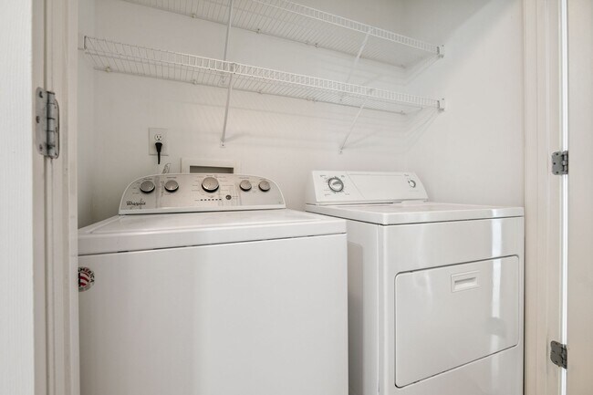 Building Photo - 3 bedroom townhome in Brier Creek- Availab...