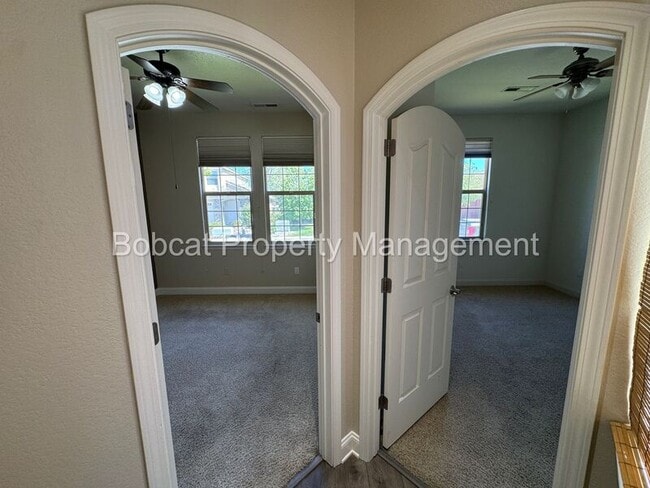 Building Photo - 1260 Flintwood Dr