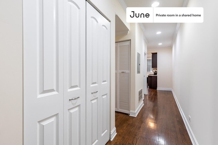 Building Photo - Room in Shared 4 bed/2 bath home