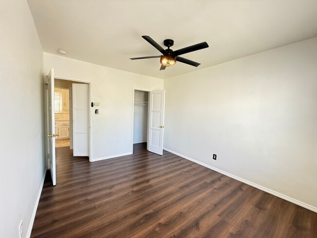 Building Photo - 8236 Crenshaw Blvd