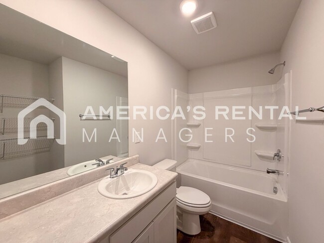 Building Photo - Modern Two Story Living in Lincoln, AL! Sign a 13-month lease by 3/31/2026 and receive a leasing ...