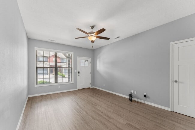 Building Photo - 1/2 OFF 1ST MONTHS RENT!!! NEW LUXURY 3 BED 2.5 BATH TOWNHOUSE!!!