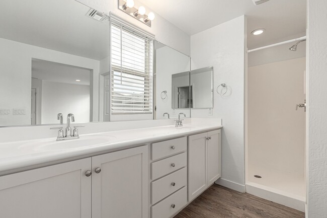 Building Photo - Beautiful home in Eastmark with 3 bedrooms...