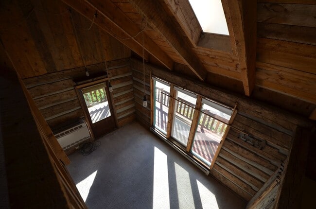 Building Photo - Alma Studios